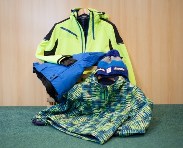 Ski-Bekleidung und Accessoires-