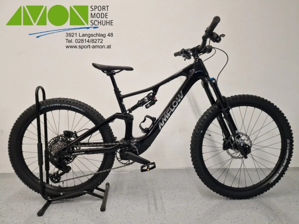 Schwarzes Fahrrad der Marke Amflow